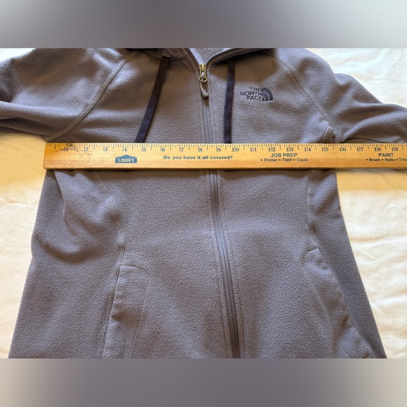 North Face Women's Small Petite Lavender Fleece Jacket - Picture 5 of 8